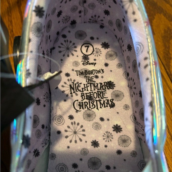 NEW Disney “Jack and Sally” slip on sneakers size 7 - Picture 2 of 7